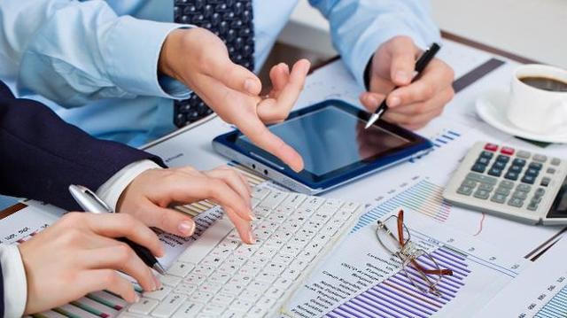 Các doanh nghiệp thẩm định giá, thẩm định viên về giá phải tuân thủ nghiêm các quy định của pháp luật về thẩm định giá. Ảnh minh họa.