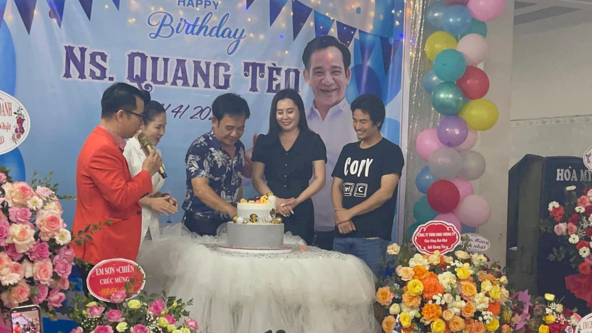 Sự thân thiết của cặp đôi khiến khán giả đặt nghi vấn "Phim giả tình thật".