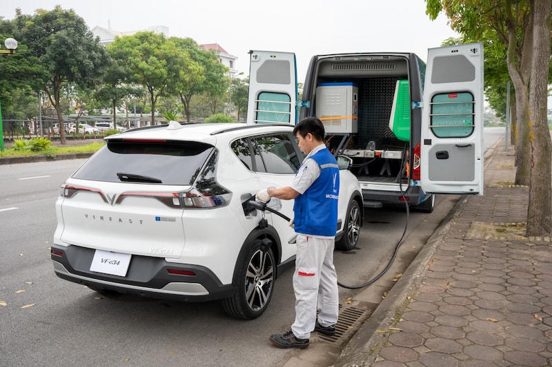 Dịch vụ cứu hộ pin ô tô điện 24/7 hoạt động 24 giờ mỗi ngày và 7 ngày mỗi tuần, bao gồm cả các ngày lễ.