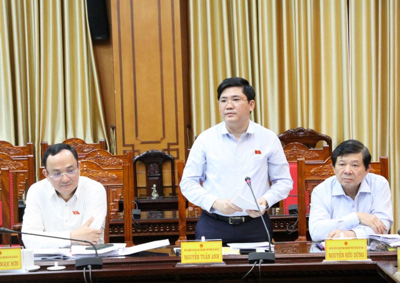 Phó Chủ tịch UBTƯ MTTQ Việt Nam Nguyễn Hữu Dũng (bên phải) tham dự buổi làm việc.
