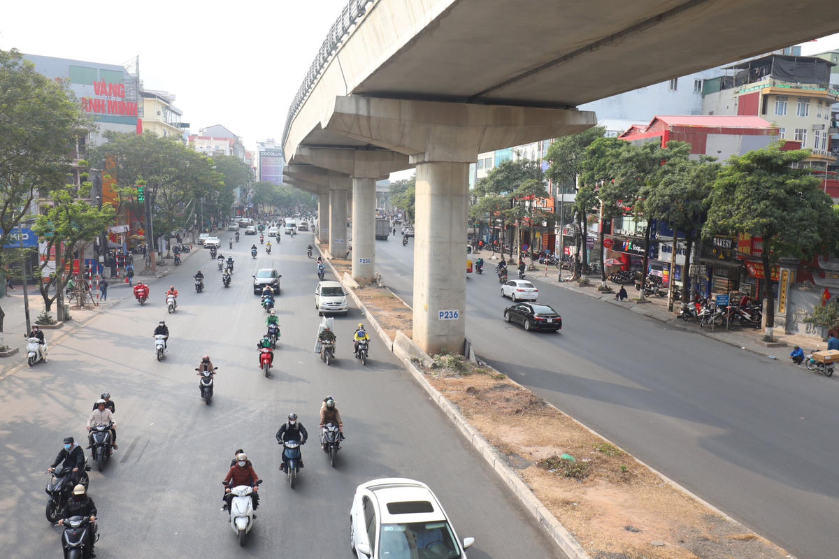 Song, theo ghi nhận của PV Báo Đại Đoàn Kết chỉ sau khoảng 3 tháng thi công những tuyến đường này đã có diện mạo mới, các phương tiện di chuyển dễ dàng hơn.