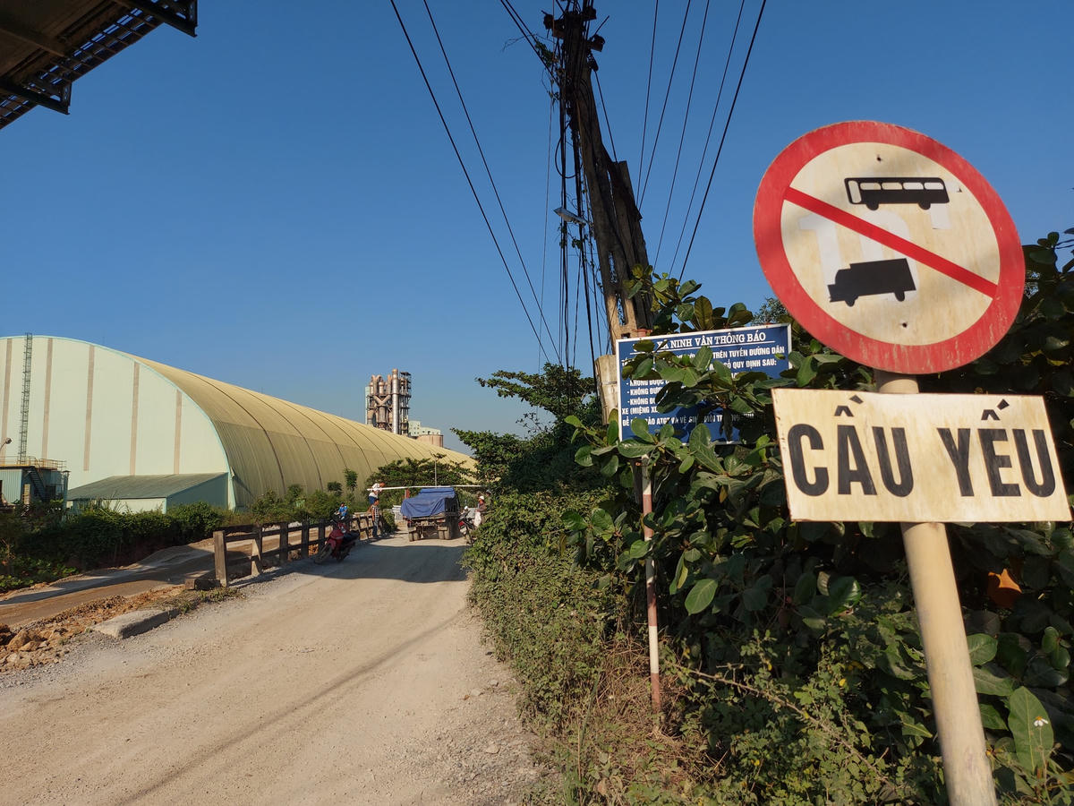 Cầu Khánh Dưỡng xuống cấp sau 23 năm tồn tại.
