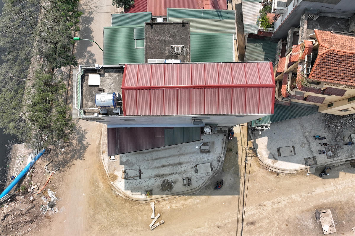 Lãnh đạo phường Thịnh Liệt thông tin thêm, cũng trong khu vực dự án này, đã có những căn nhà được chính quyền địa phương hoàn tất thủ tục hợp khối, người dân chấp hành nghiêm túc và hợp tác với chính quyền, đảm bảo cảnh quan đô thị.