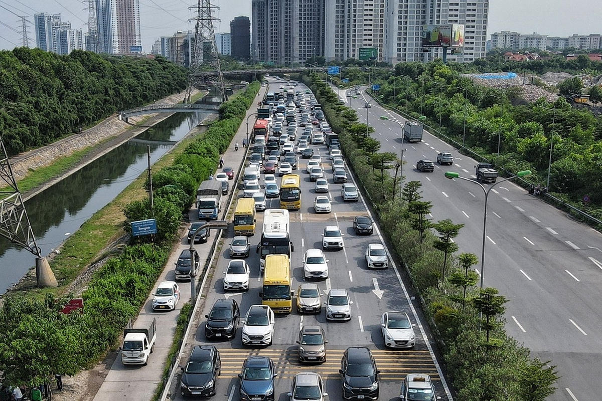 Dự án đầu tư xây dựng đường kết nối đường Pháp Vân - Cầu Giẽ với đường Vành đai 3 có tổng mức đầu tư hơn 3.241 tỷ đồng, vừa được đại diện UBND thành phố Hà Nội là Ban QLDA đầu tư xây dựng công trình giao thông thông báo kế hoạch khởi công vào tháng 6/2023.