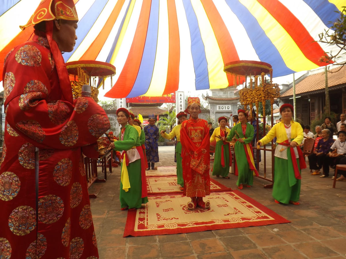 Năm nay làng mở hội