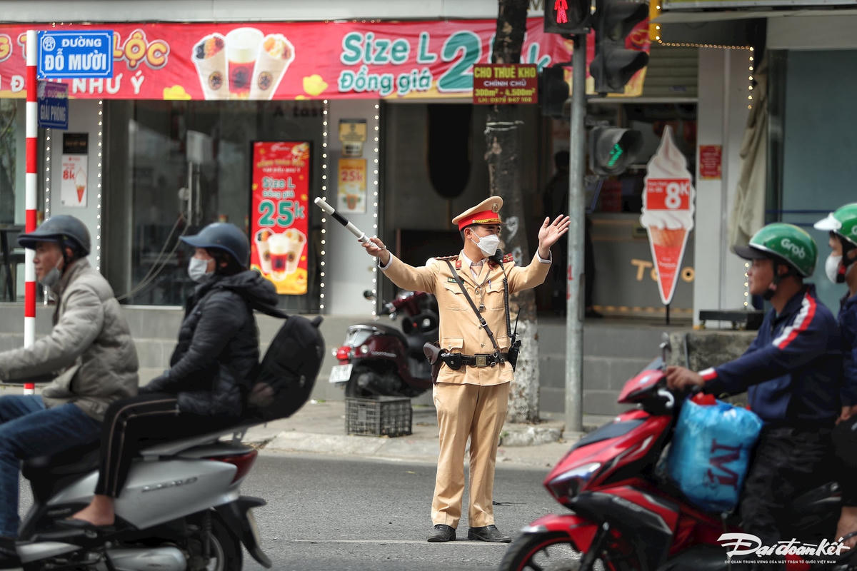 W_nguoi_dan_linh_kinh_do_dac-le-khanh7.jpg
