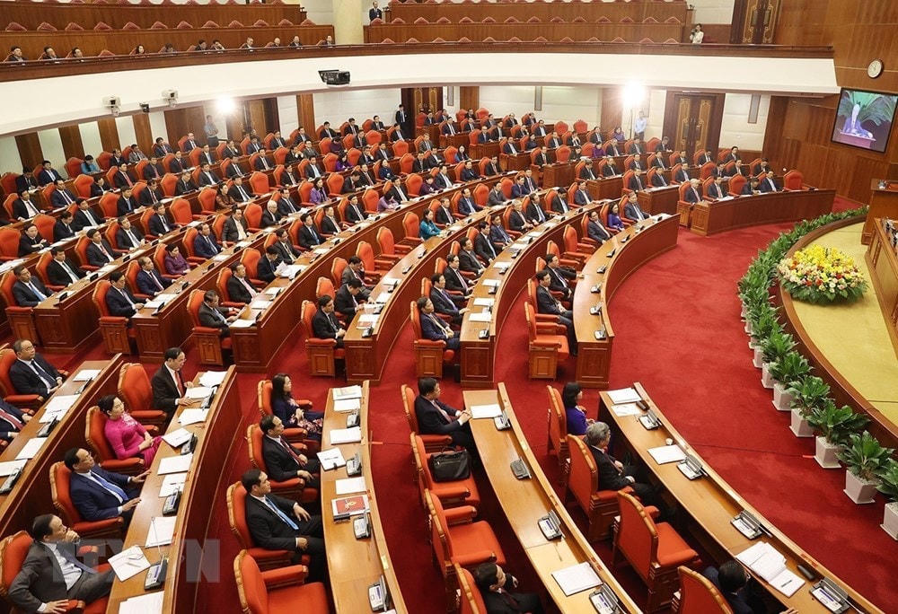 Các vị lãnh đạo Đảng, Nhà nước cùng các đại biểu dự bế mạc Hội nghị. (Ảnh: Trí Dũng/TTXVN).