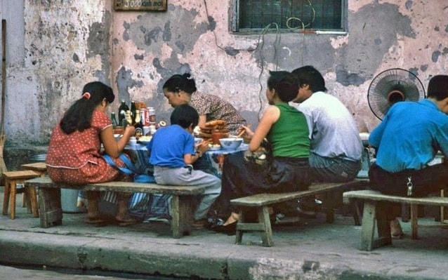 Hàng ăn một thuở (Ảnh tư liệu).