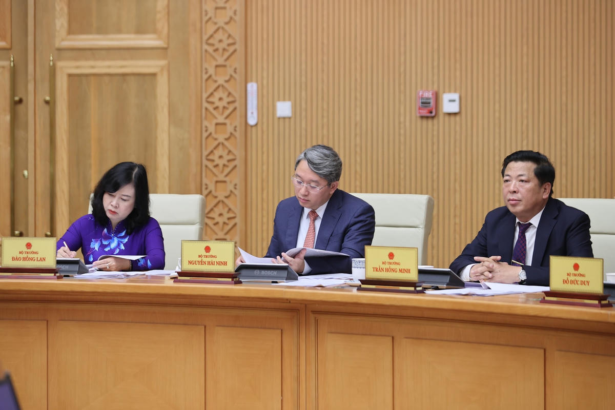 Thủ tướng: 'Làm ngày làm đêm, làm thêm ngày nghỉ' để hoàn thành công việc- Ảnh 6.