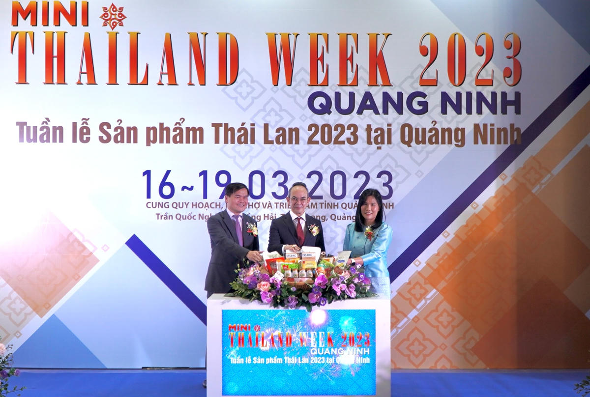 Các đại biểu tiến hành nghi thức khai mạc Tuần lễ Thailand 2023.