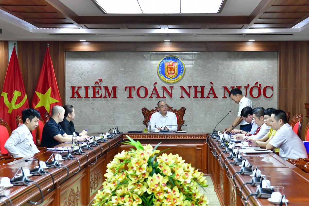 quang-canh-cuoc-hop.jpg