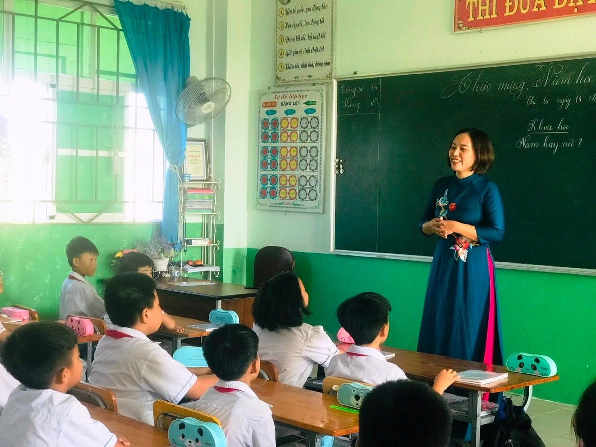 Tiết học của cô Thu luôn thu hút sự chú ý của học sinh.