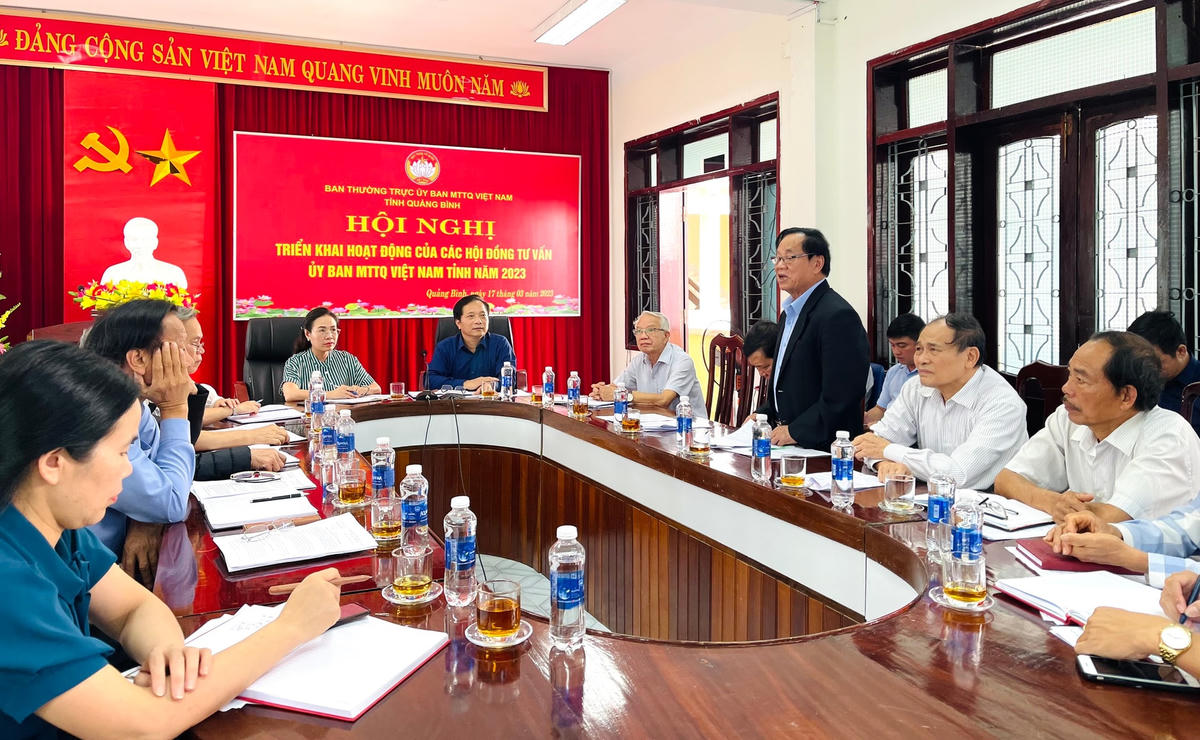 Đại biểu thảo luận tại hội nghị.