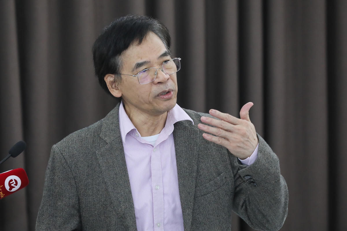 TS Nguyễn Thế Dũng, chuyên gia độc lập Dự án quản trị đất đai sông Mê Kông phát biểu. Ảnh: Quang Vinh.