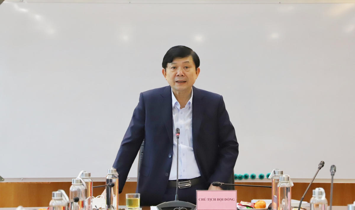 Phó Chủ tịch Nguyễn Hữu Dũng phát biểu tại Hội nghị.