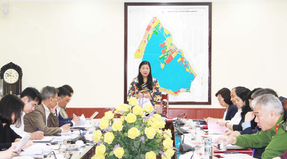 Quang cảnh buổi làm việc.