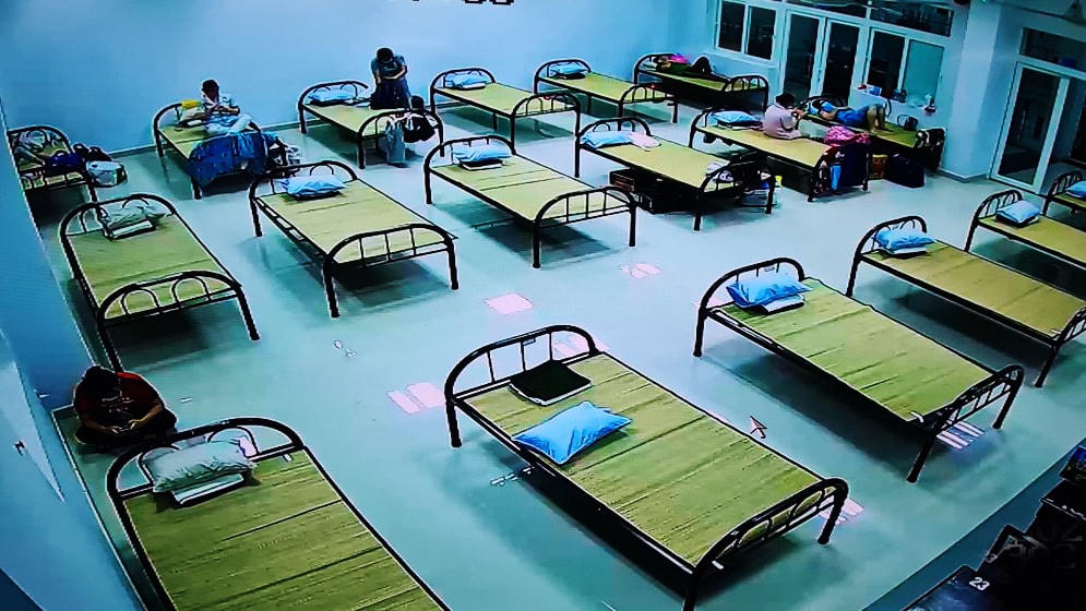 Những bệnh nhân đầu tiên điều trị tại Bệnh viện dã chiến số 1 Cần Thơ, lúc 20h tối cùng ngày.  