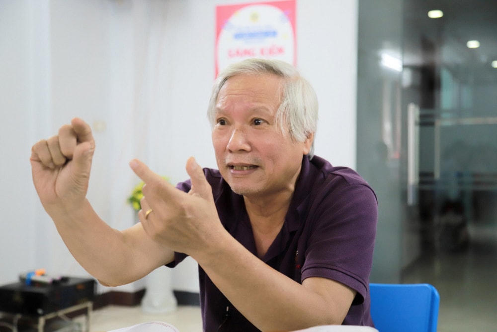 PGS.TS Nguyễn Văn Huy.