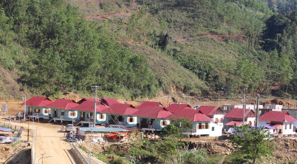 Phân bổ hỗ trợ xây dựng nhà cho người dân vùng sạt lở ở Quảng Nam.