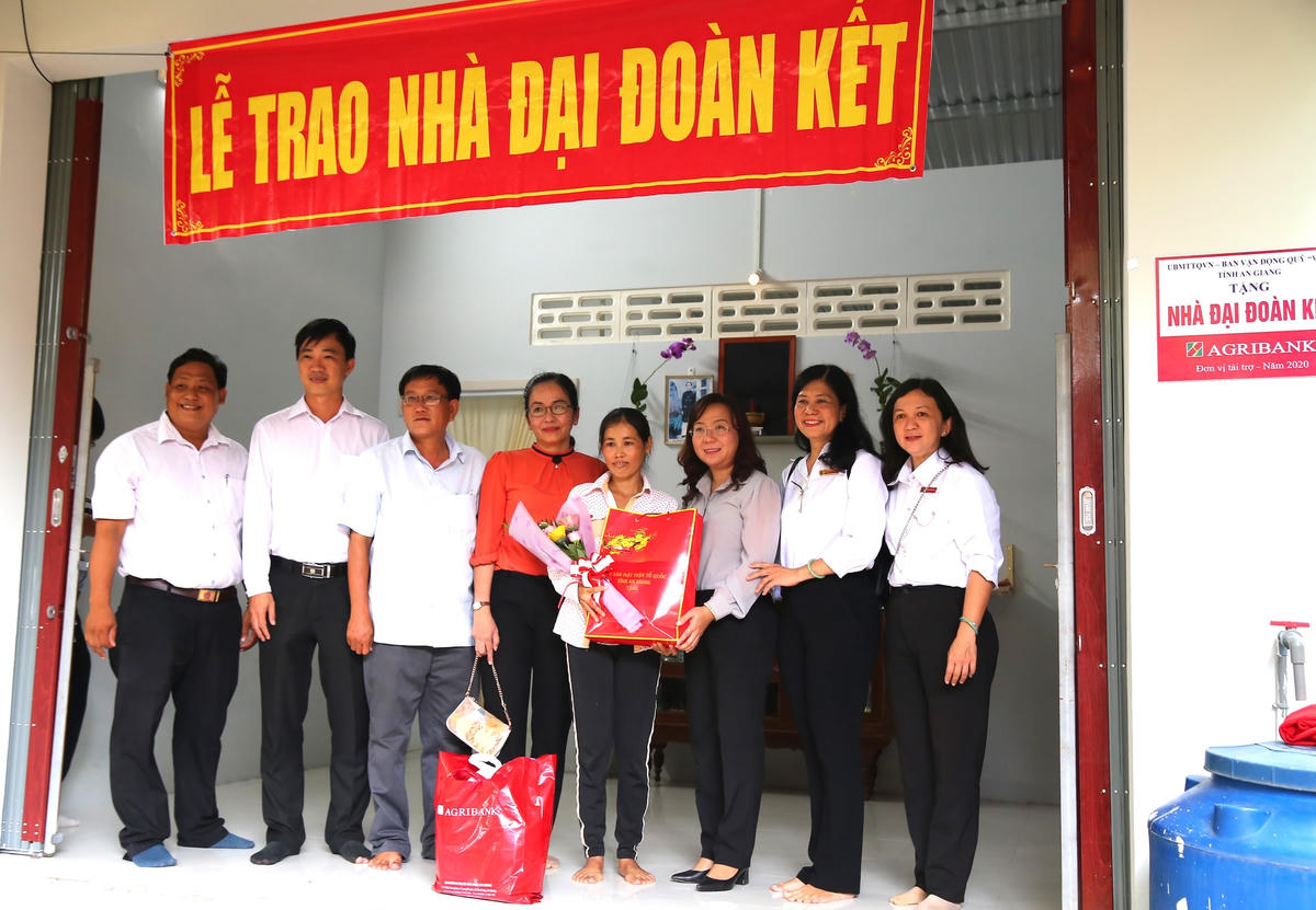 Lễ trao nhà Đại đoàn kết.