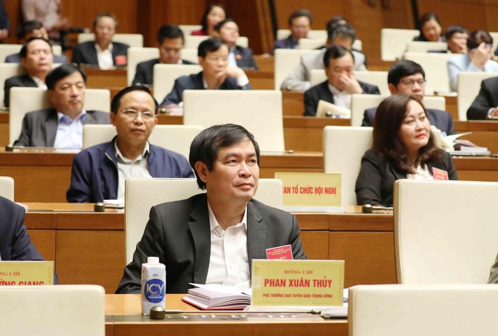 Các đại biểu dự Hội nghị tại điểm cầu chính - Phòng họp Diên Hồng, Nhà Quốc hội (Hà Nội), sáng 28/3/2021. (Ảnh: Phương Hoa/TTXVN).