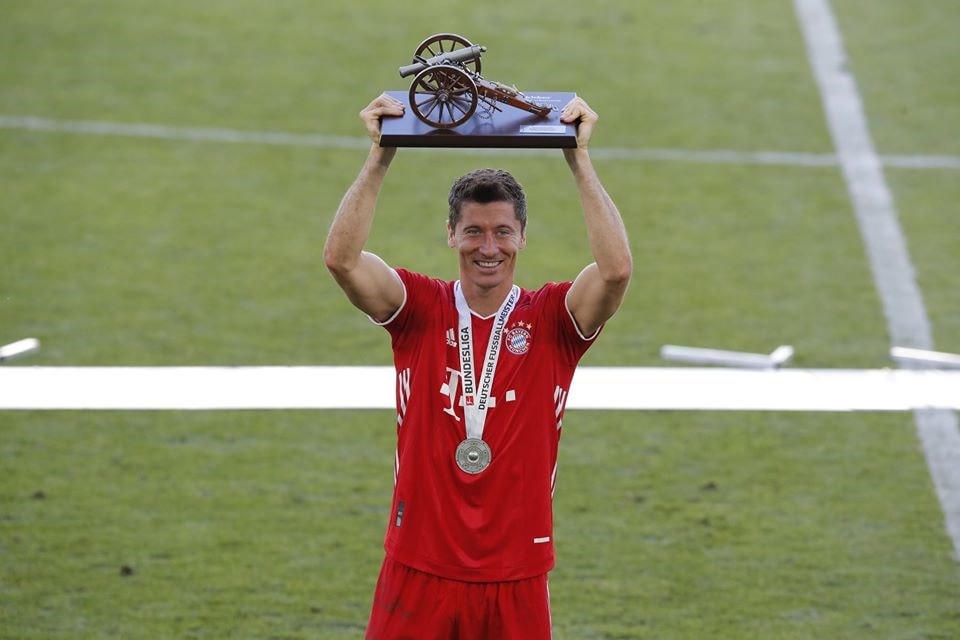 Lewandowski giành danh hiệu Vua phá lưới Bundesliga. (Nguồn: FcBayern).