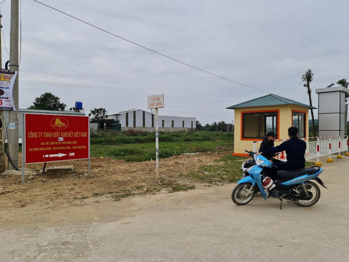 Công ty Giầy Kim Việt đóng chân trên địa bàn huyện Nông Cống: Ảnh Đình Minh.