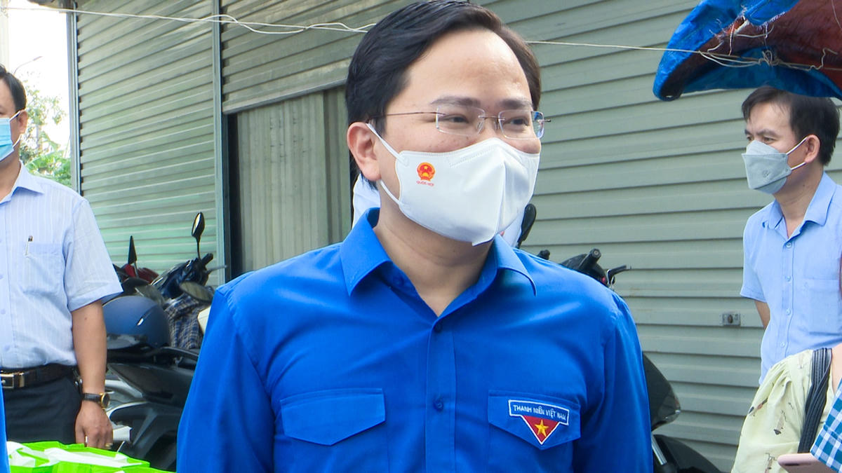 Ông Nguyễn Anh Tuấn, Ủy viên Trung ương Đảng, Bí thư thứ nhất Trung ương Đoàn phát biểu.  