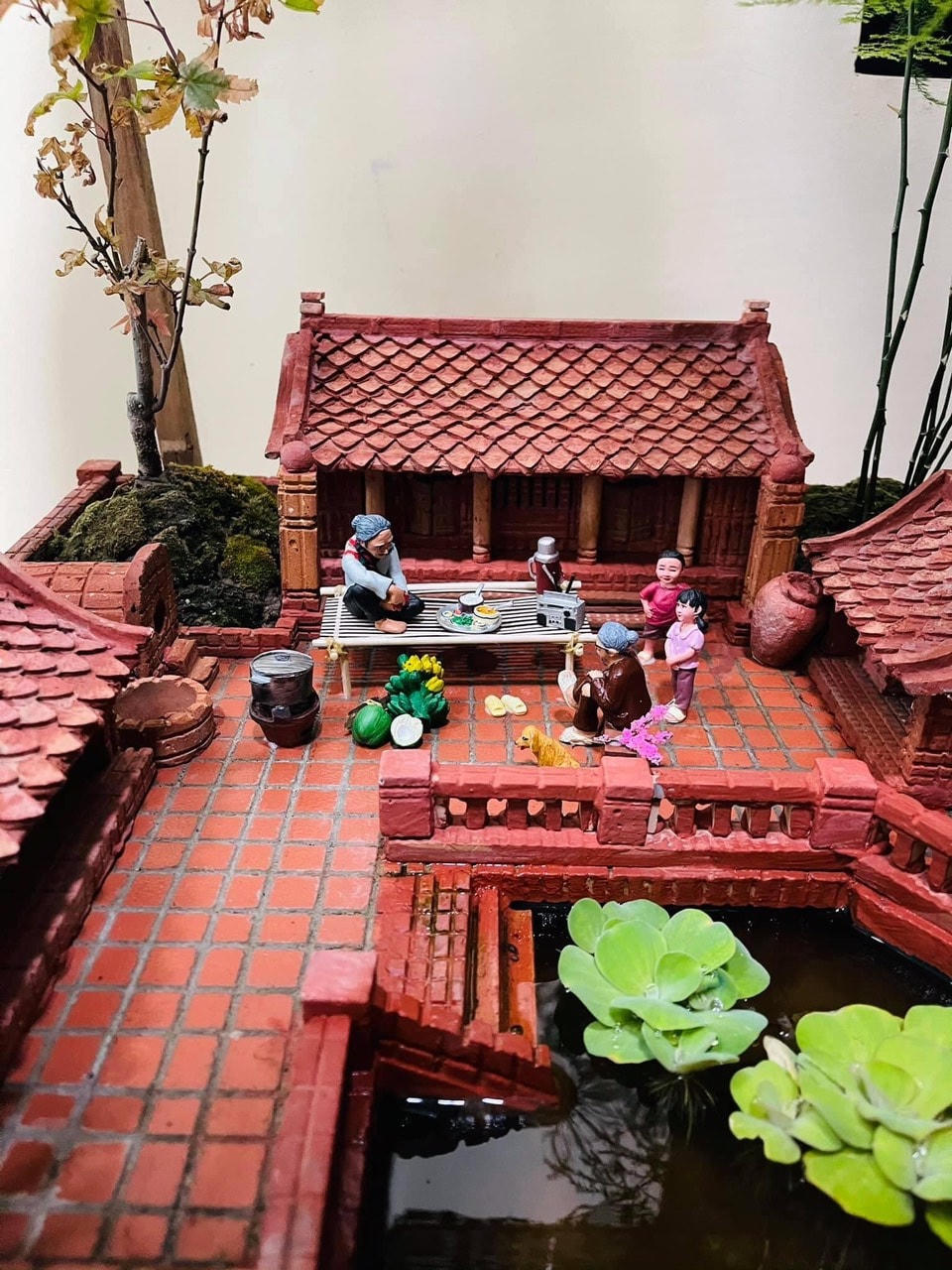 Mỗi sản phẩm tiểu cảnh anh Tài chỉ mất 7-15 ngày để hoàn thiện. Ảnh: NVCC. 