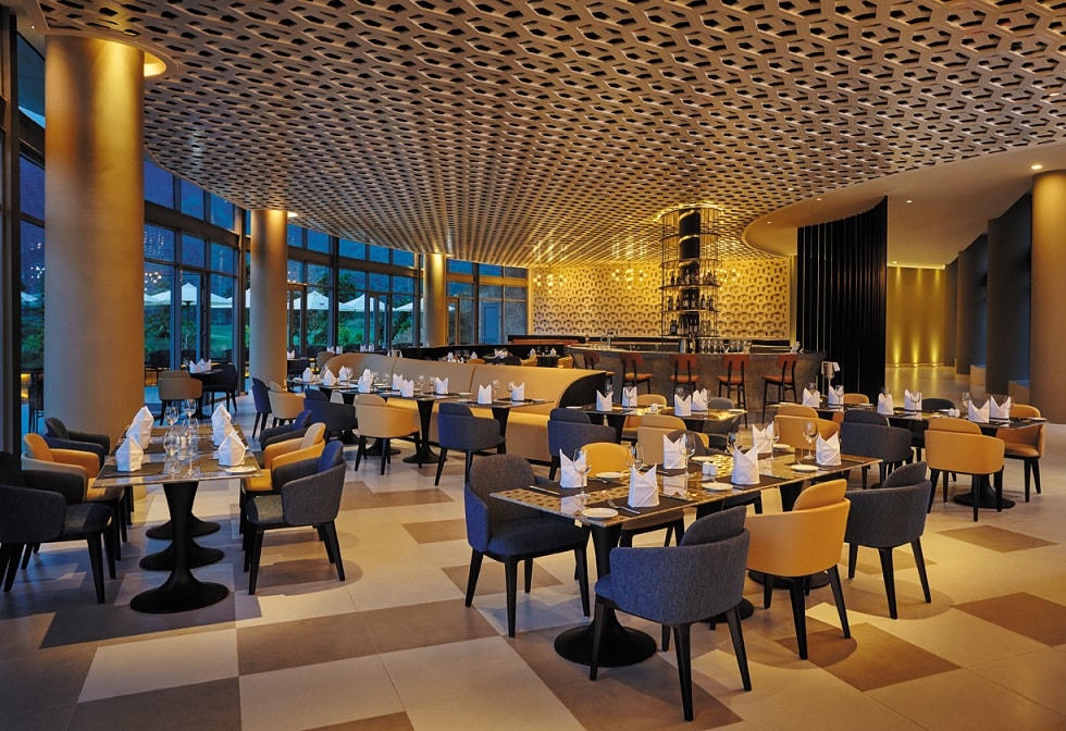 Nhà hàng bên trong Ba Na Hills Golf Club.