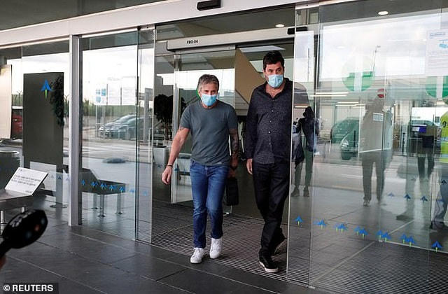 Sự hiện diện của ông Jorge Messi có thể quyết định tương lai của Messi. Ông sẽ trao đổi với Chủ tịch Barcelona, Joseph Bartomeu về các vấn đề liên quan đến phí phá vỡ hợp đồng 700 triệu euro để Messi được ra đi tự do.