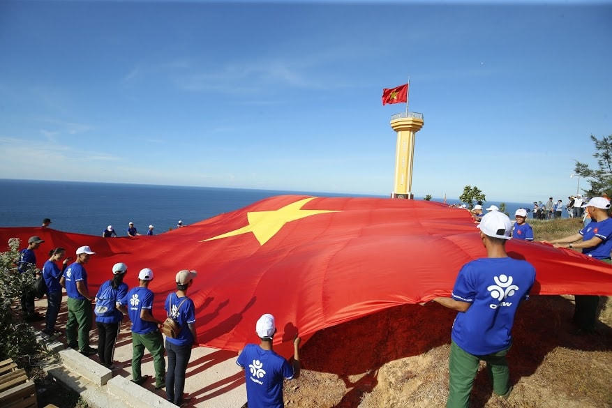 Lần đầu tiên giải Vô địch Quốc gia Marathon và cự ly dài báo Tiền Phong được tổ chức trên hòn đảo Lý Sơn, tỉnh Quảng Ngãi.