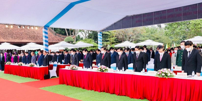 Các lãnh đạo, nguyên lãnh đạo Đảng, Nhà nước, MTTQ Việt Nam tham dự lễ kỷ niệm.