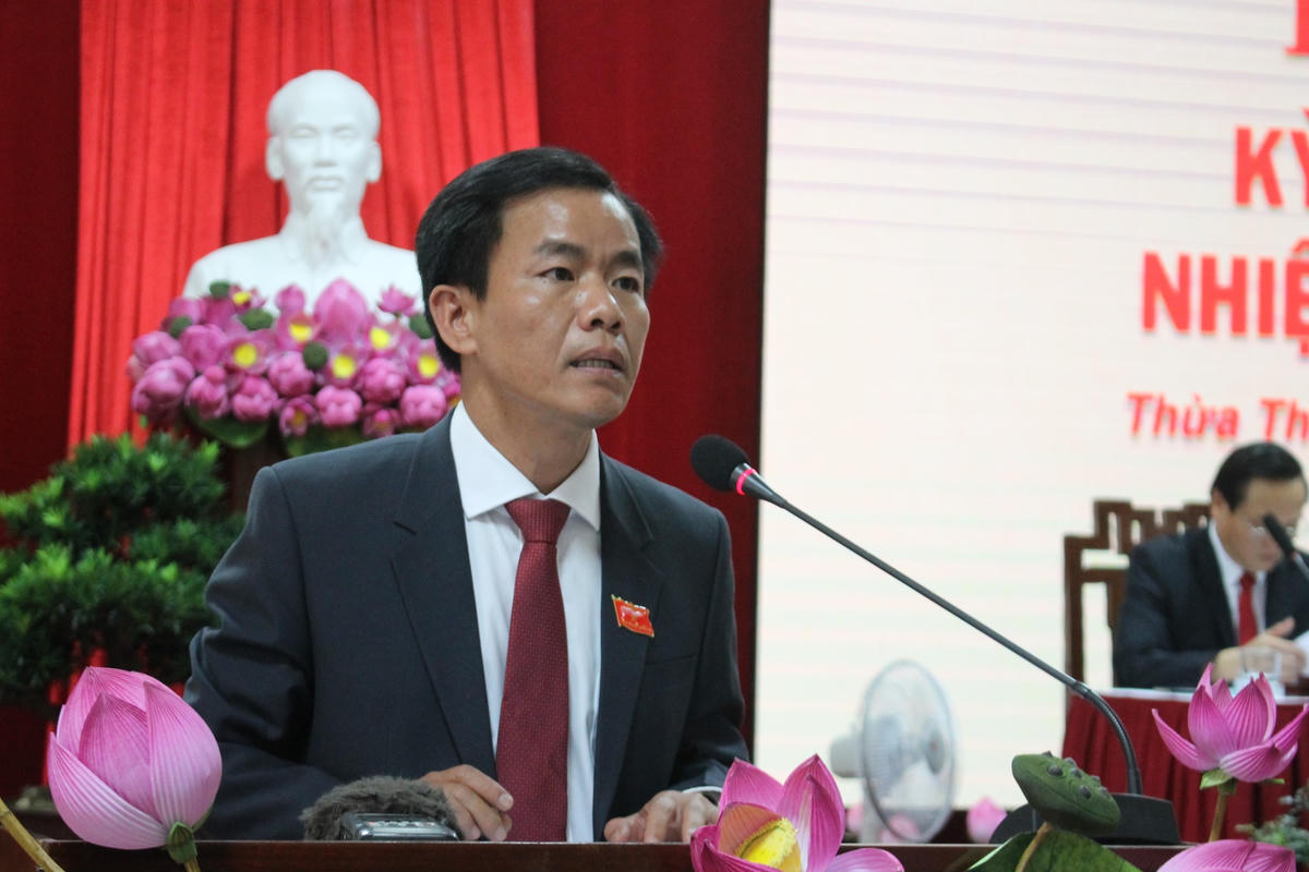 Chủ tịch UBND Thừa Thiên - Huế Nguyễn Văn Phương phát biểu nhận nhiệm vụ.