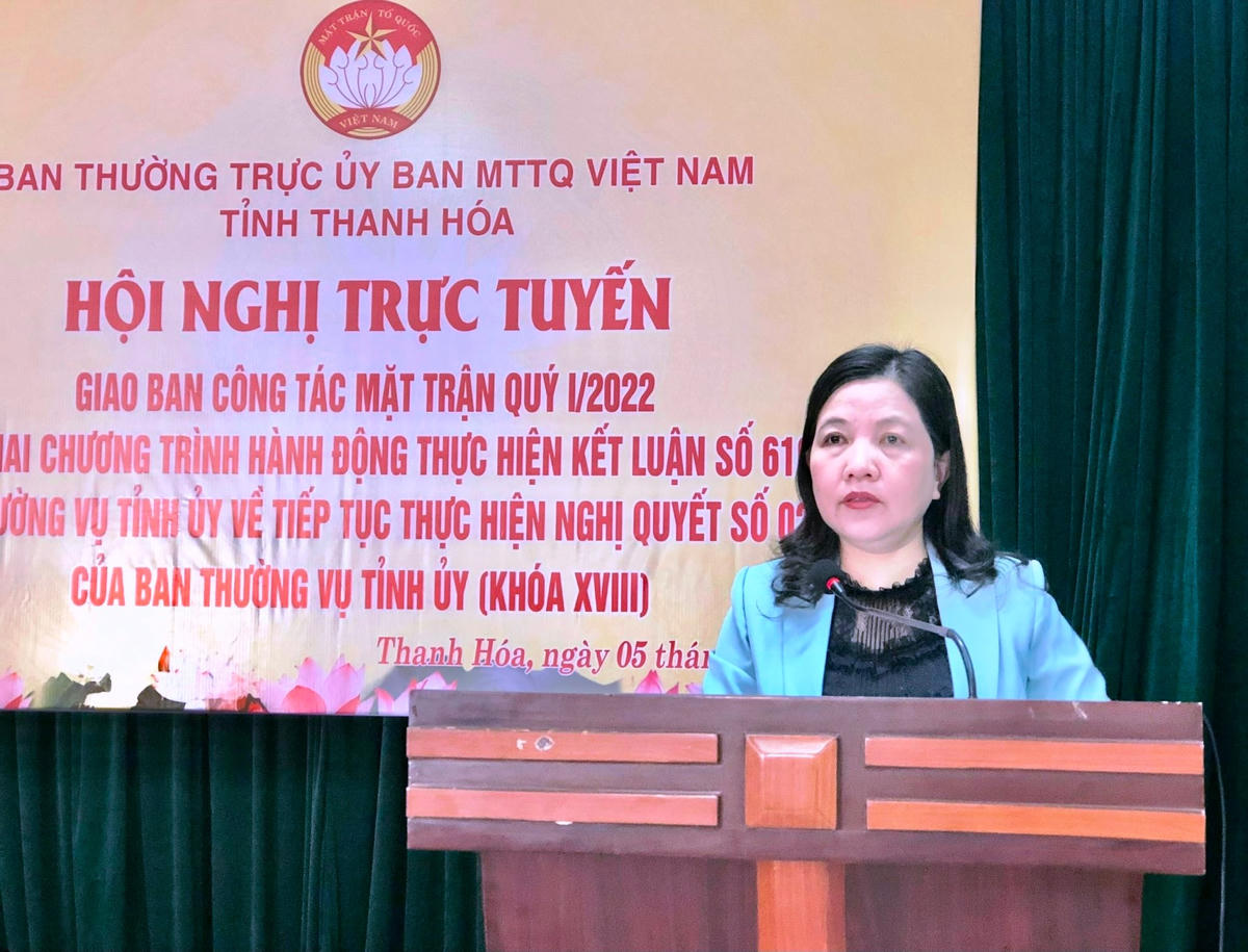 Bà Phạm Thị Thanh Thủy, Chủ tịch UBMTTQ, Trưởng Ban Dân vận tỉnh Thanh Hóa đề nghị: MTTQ các cấp sớm xây dựng kế hoạch tập huấn cho đội ngũ cán bộ mặt trận cấp xã, Ban công tác mặt trận khu dân cư, ban giám sát đầu tư cộng đồng, Ban thanh tra Nhân dân trên tinh thần “cầm tay chỉ việc”, giúp đội ngũ cán bộ cơ sở có kỹ năng, kinh nghiệm, kiến thức, tạo chuyển biến rõ nét công tác giám sát và phản biện xã hội.