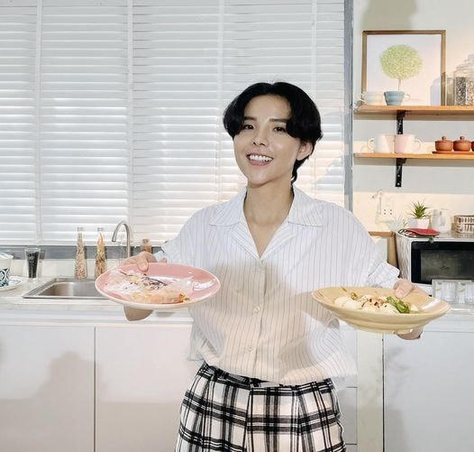 Vũ Cát Tường tự thán phục bản thân sau khi hoàn thành 2 món ăn yêu thích.  