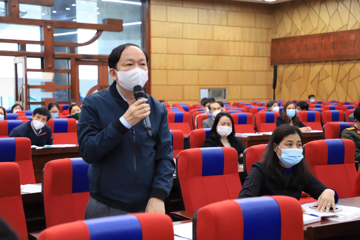Đại diện các cơ quan, tổ chức, đơn vị được phân bổ giới thiệu người ứng cử phát biểu tại Hội nghị