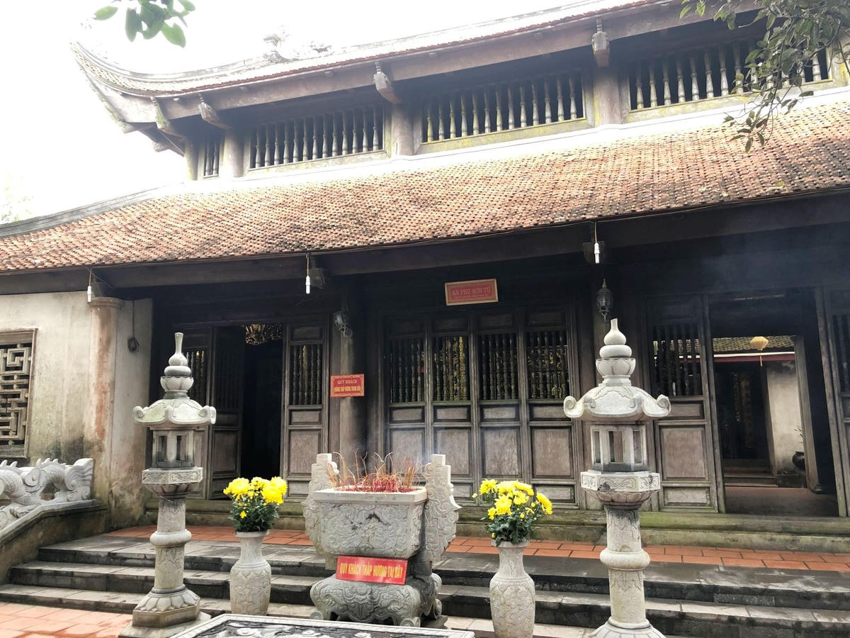 Đền Cao - An Phụ.  Ảnh: B.H.
