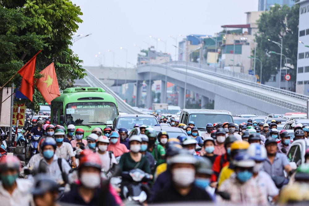 [ẢNH] Ngã Tư Sở vẫn khổ