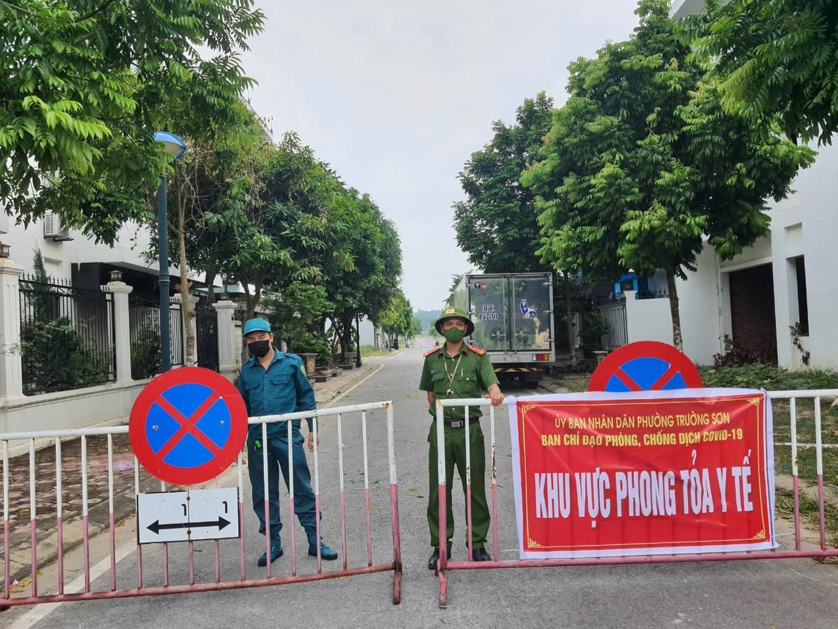 Các chốt kiểm soát tại các khu vực đang thực hiện Chỉ thị 16 vẫn sẽ tiếp tục hoạt động.