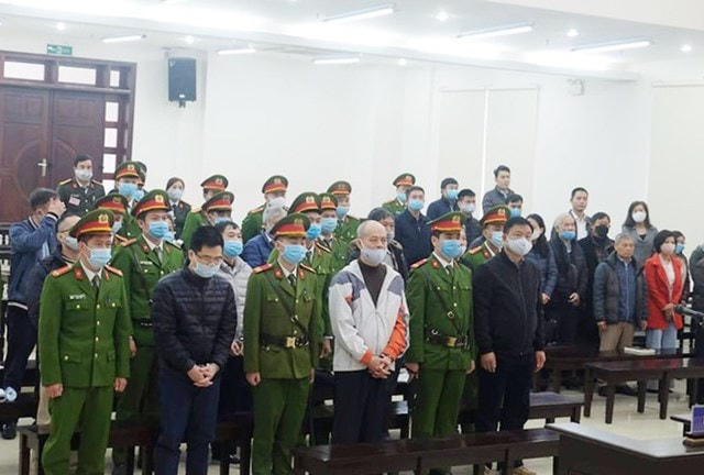 Quang cảnh phiên tòa trước đó (22/1).
