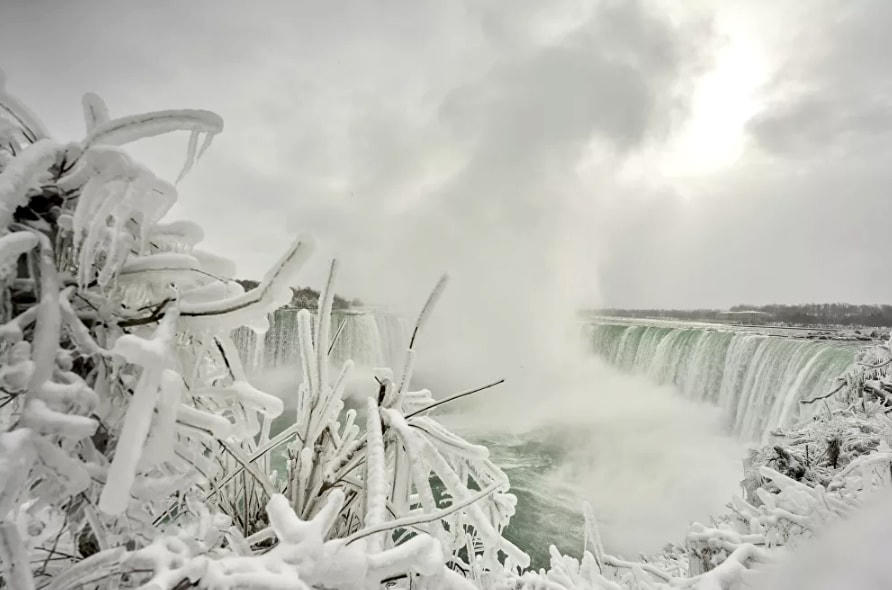[ẢNH] Vẻ đẹp của thác Niagara vào mùa đông 