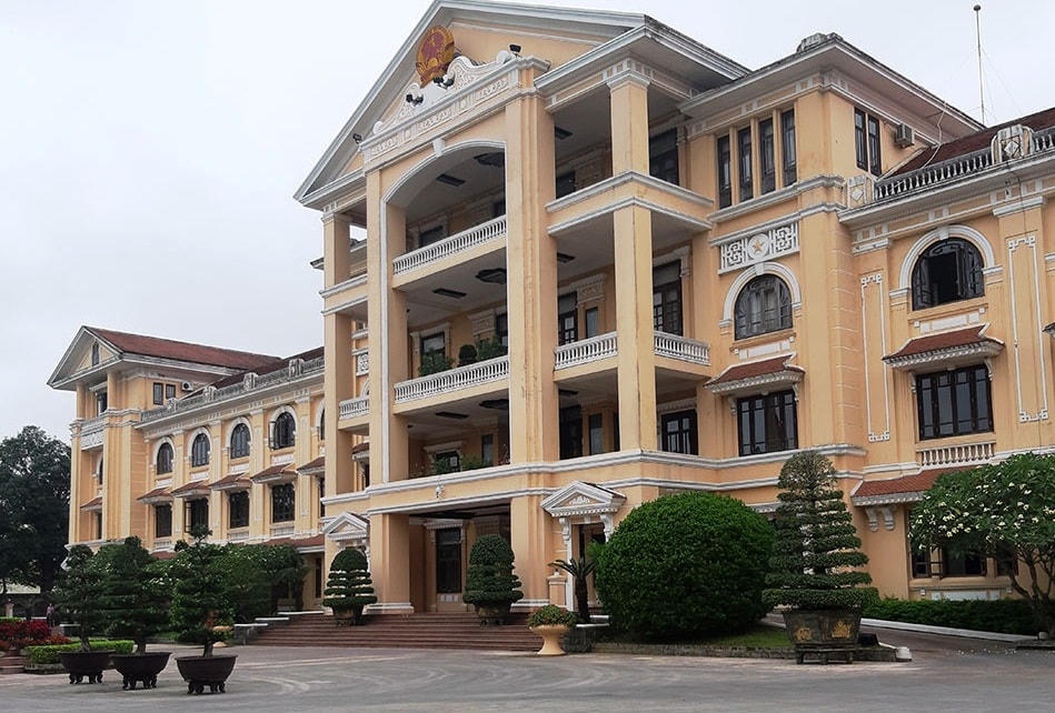 Trụ sở UBND tỉnh Thừa Thiên - Huế.