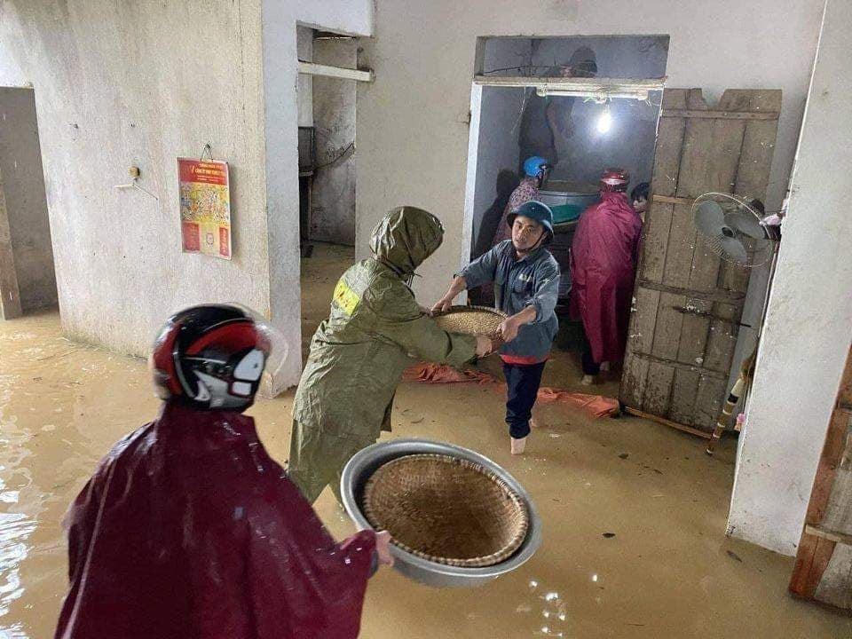 Nghệ An: Di dời hàng trăm hộ dân trước nguy cơ sạt lở