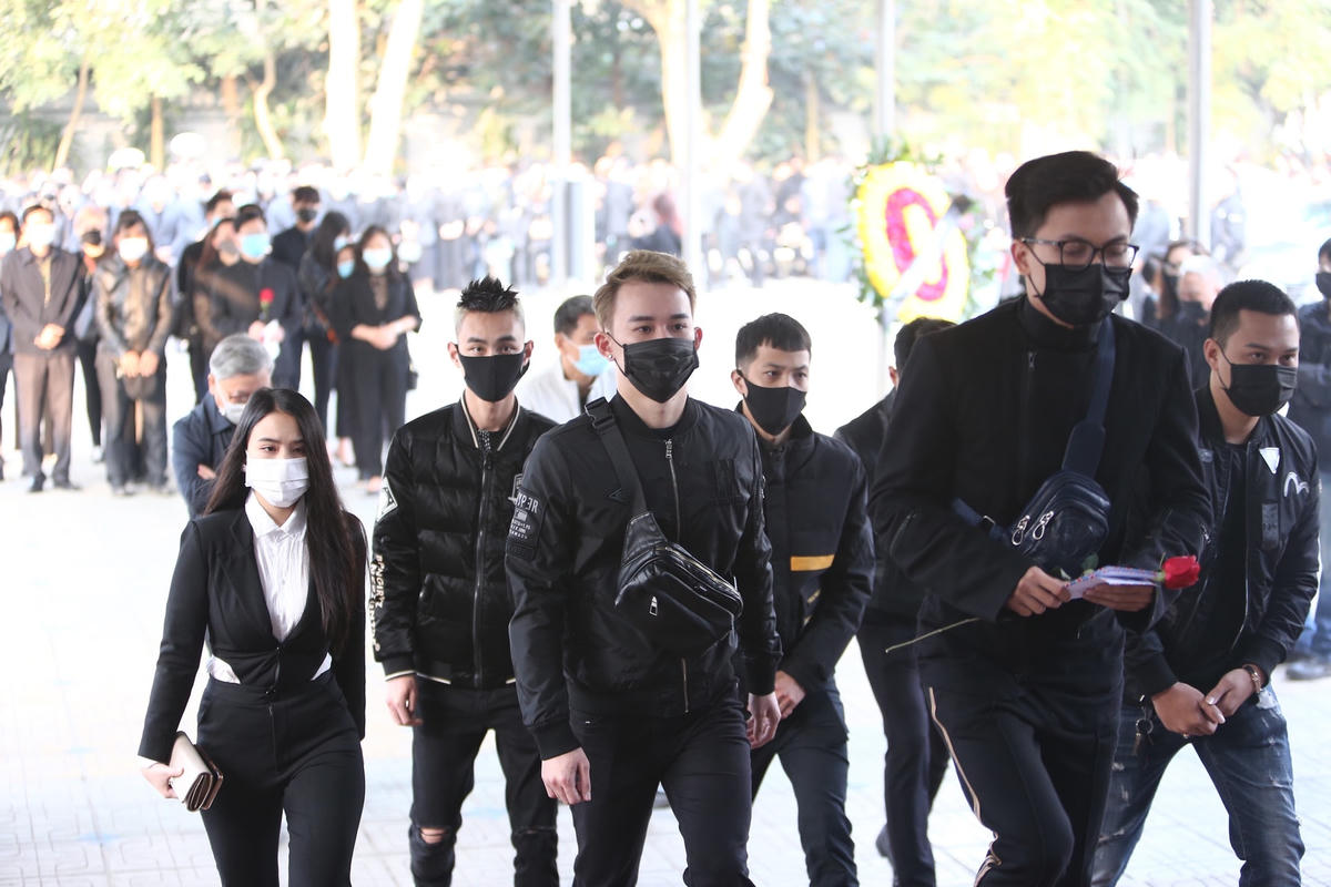 Nghẹn lòng tiễn biệt NSND Hoàng Dũng
