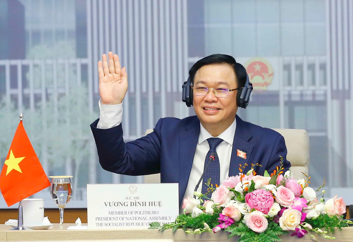 Chủ tịch Quốc hội Vương Đình Huệ tại Hội đàm.