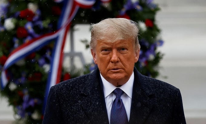 Tổng thống Trump tại Nghĩa trang Quốc gia Arlington ngày 11/11. Ảnh: Reuters.