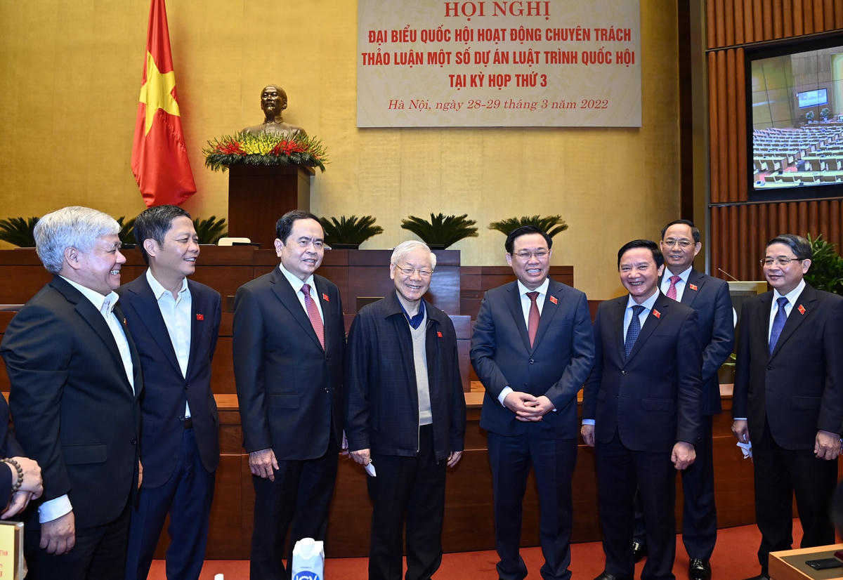 Tổng Bí thư Nguyễn Phú Trọng cùng các đại biểu tại hội nghị. Ảnh: Quang Vinh.