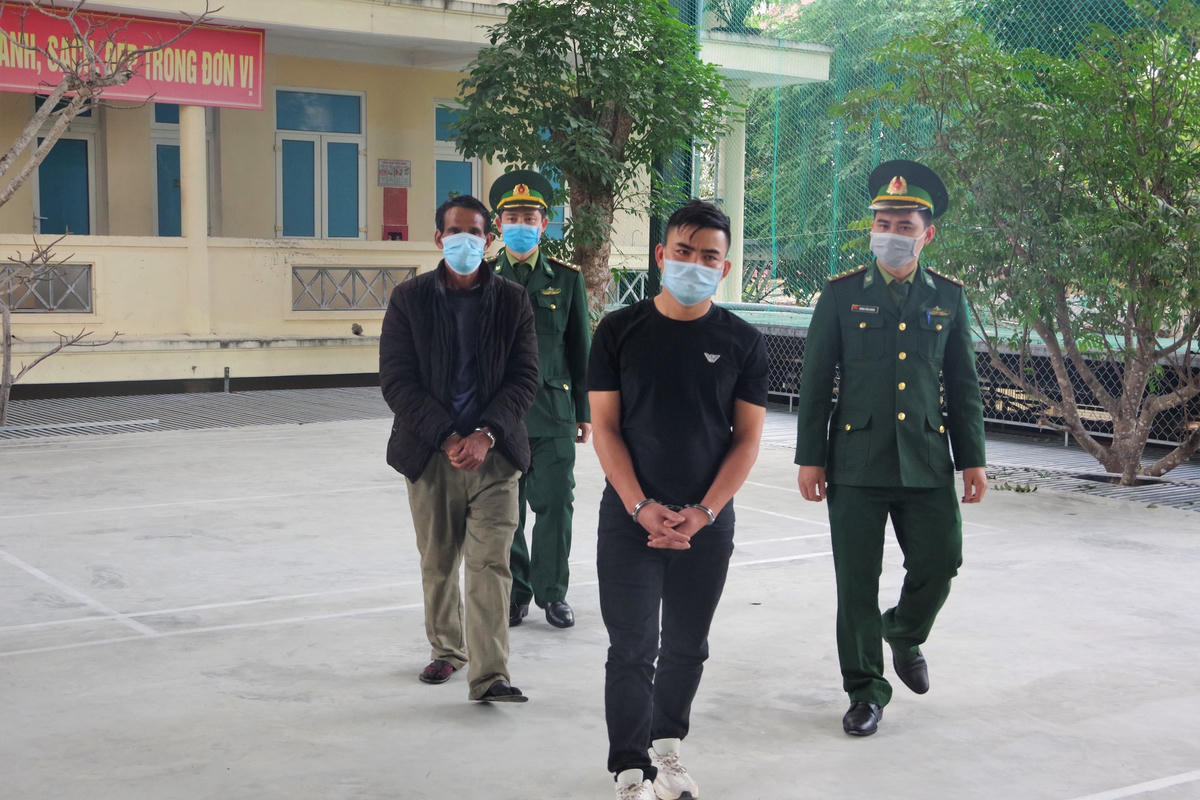 Đối tượng Nguyễn Thái Dương và Xiêng Phôm My có hành vi tổ chức cho người trốn đi nước ngoài trái phép.