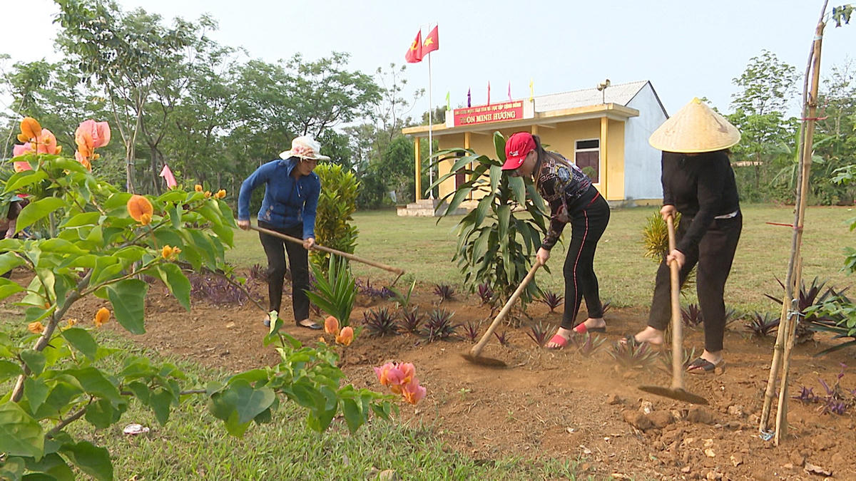 Người dân Quảng Trị tích cực hưởng ứng những cuộc vận động, phong trào thi đua yêu nước do Mặt trận phát động.